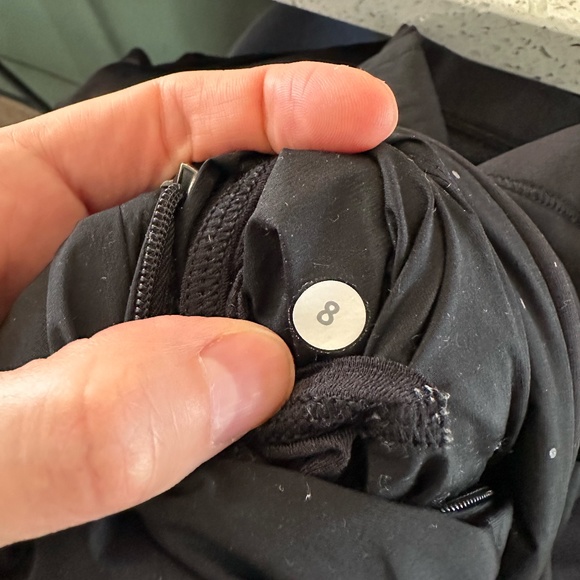 Lululemon Run for Cold Pullover in Black - Picture 16 of 16